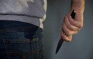 Άγνωστος επιτίθεται με μαχαίρι σε γυναίκες
